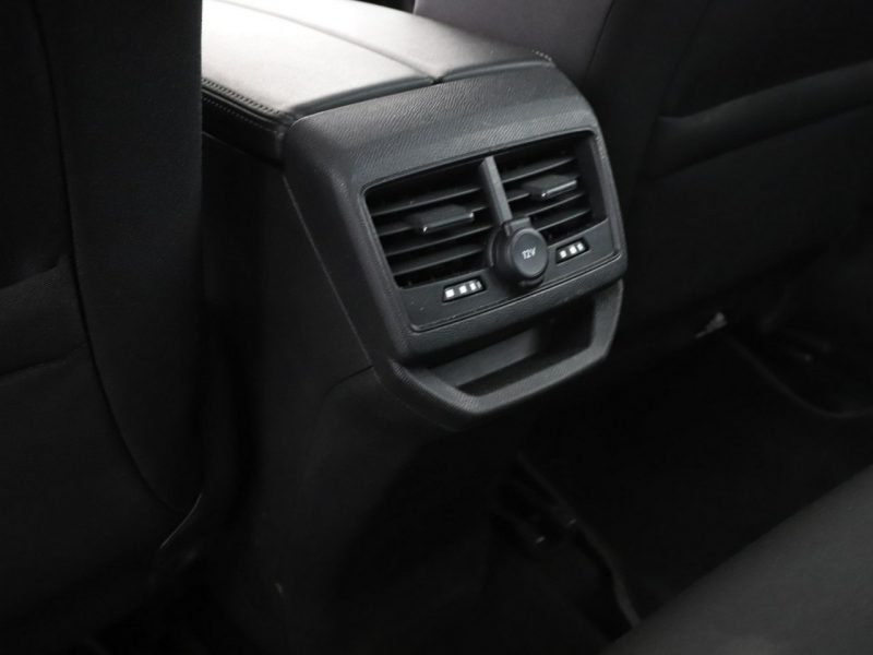 Peugeot 3008 FV23% navi virtual kamera tempomat II (2016-)