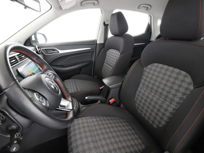 MG ZS Serwis Klimatyzacja Czujniki parkowania El. szyby USB