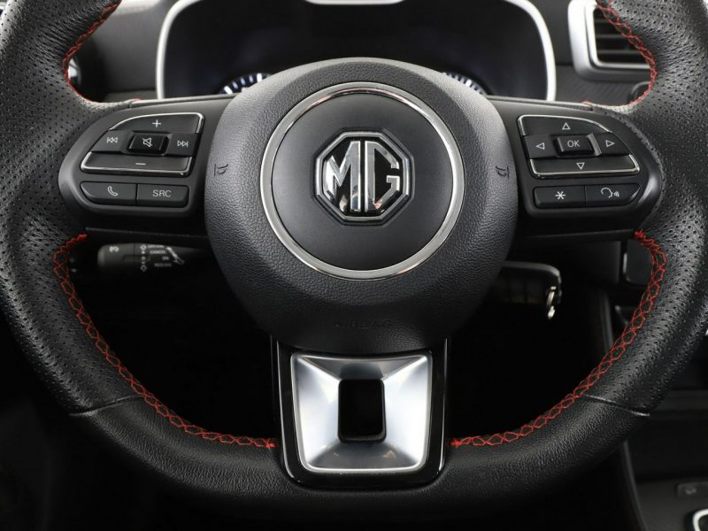 MG ZS Serwis Klimatyzacja Czujniki parkowania El. szyby USB
