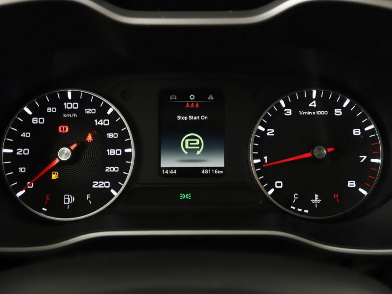 MG ZS Serwis Klimatyzacja Czujniki parkowania El. szyby USB