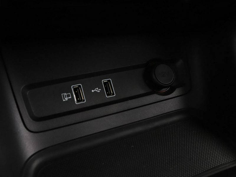 MG ZS Serwis Klimatyzacja Czujniki parkowania El. szyby USB