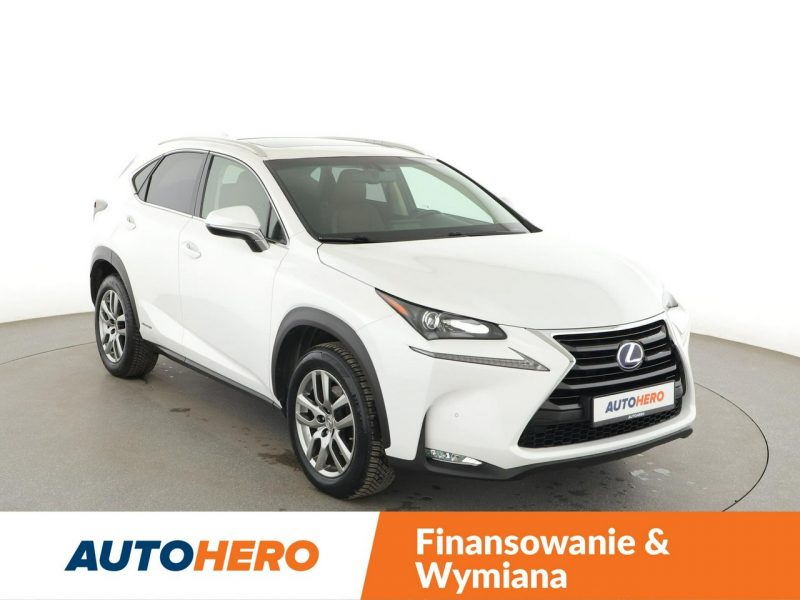 Lexus NX 4x4 HEV navi kamera i czujniki parkowania el. sterowane i grzane fotel I (2014-2021)