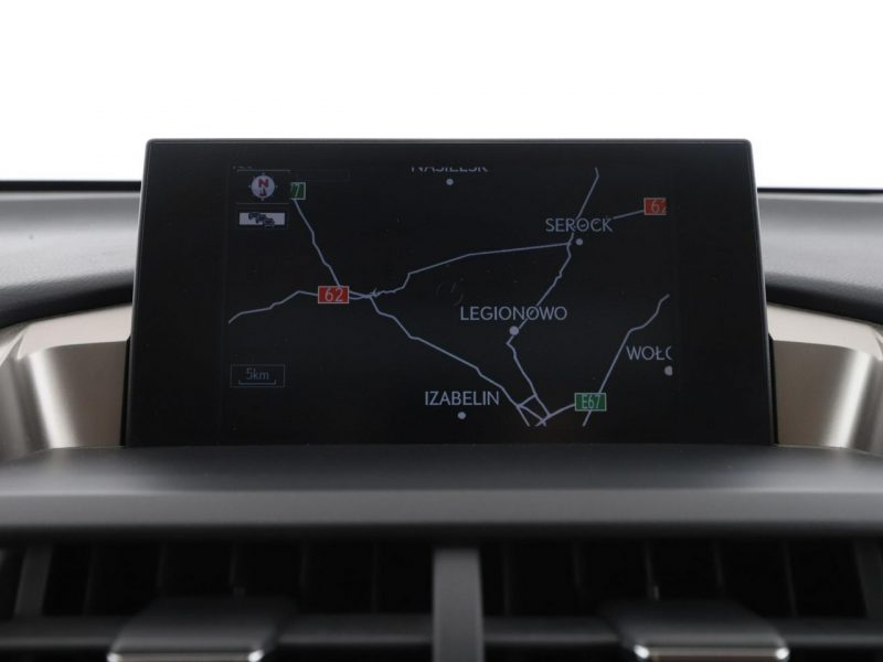 Lexus NX 4x4 HEV navi kamera i czujniki parkowania el. sterowane i grzane fotel I (2014-2021)