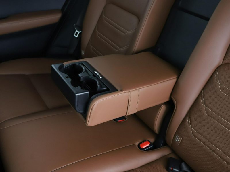 Lexus NX 4x4 HEV navi kamera i czujniki parkowania el. sterowane i grzane fotel I (2014-2021)