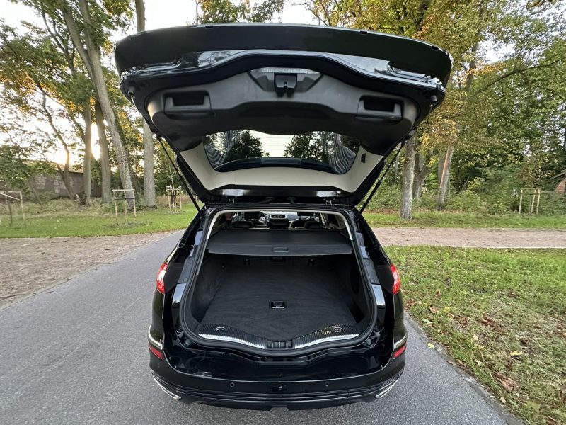 Ford Mondeo Vignale 2.0 TDCI 180 Koni Panorama Sony Full Radar Kamera Super Stan Mk5 (2014-)