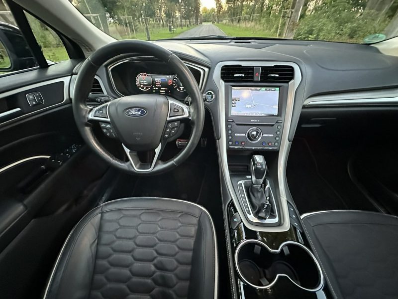 Ford Mondeo Vignale 2.0 TDCI 180 Koni Panorama Sony Full Radar Kamera Super Stan Mk5 (2014-)