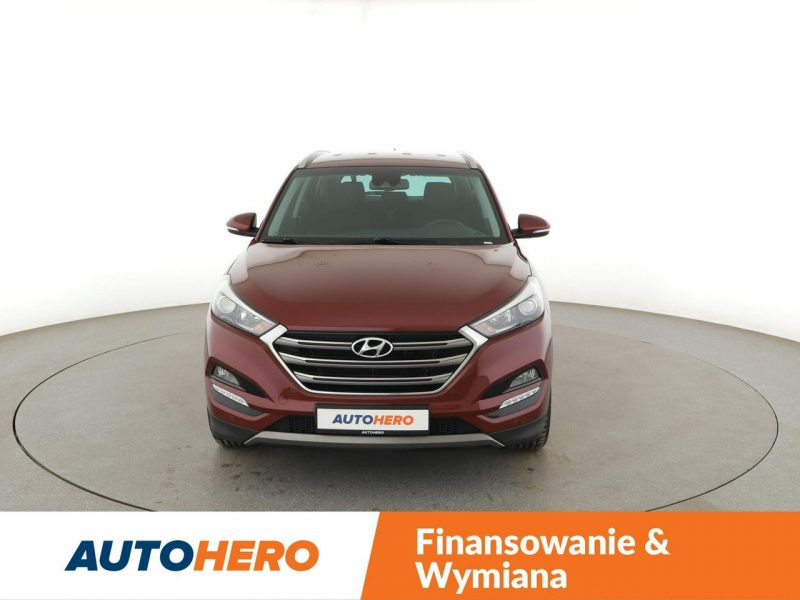 Hyundai Tucson 4X4 Navi Czujniki parkowania Klimatyzacja Podgrzewane fotele Bluetooth III (2015-2020)