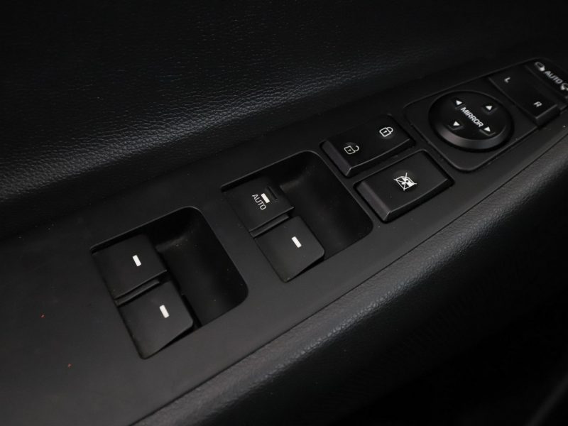 Hyundai Tucson 4X4 Navi Czujniki parkowania Klimatyzacja Podgrzewane fotele Bluetooth III (2015-2020)