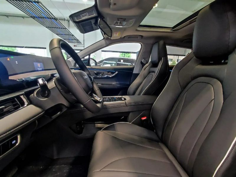 OMODA 5 Premium -Rabat 13 900 zł brutto, gotowy do odbioru!! II (2010-)