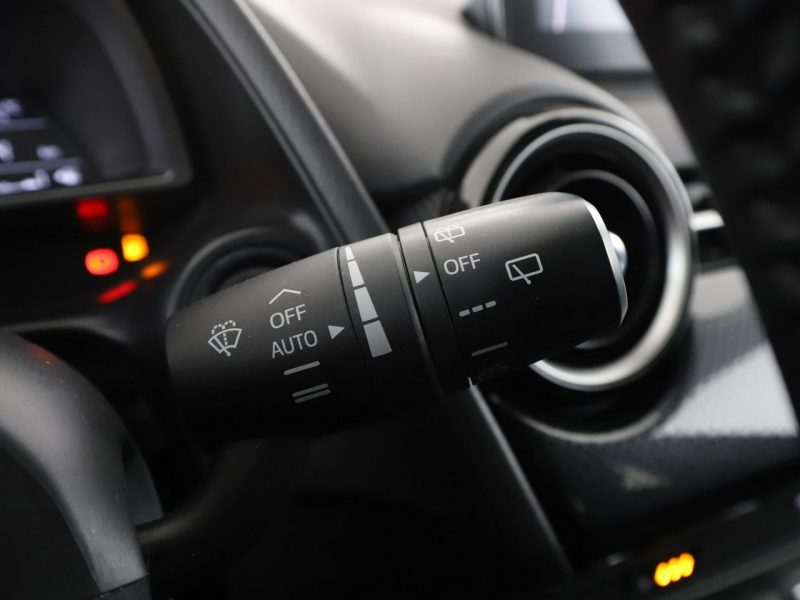 Mazda 2 1.5 Takumi Klimatronik Tempomat Grzane Fotele Asystenci Kamera PDC III (2015-)