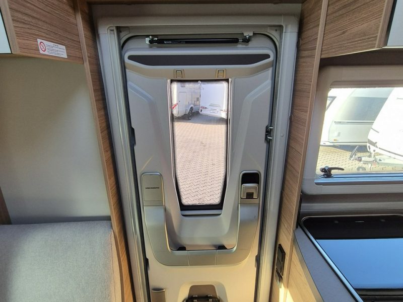 samochody kempingowe Weinsberg CaraHome 650 MEG 5 os. alkowa od WEINSBERG z automatem i FullLED!! Korzyść 77.900 PLN!!