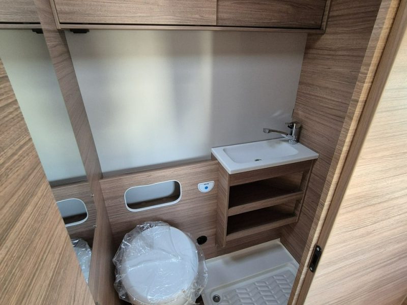 samochody kempingowe Weinsberg CaraHome 650 MEG 5 os. alkowa od WEINSBERG z automatem i FullLED!! Korzyść 77.900 PLN!!