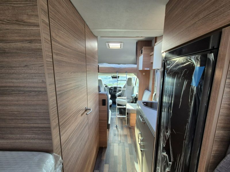 samochody kempingowe Weinsberg CaraHome 650 MEG 5 os. alkowa od WEINSBERG z automatem i FullLED!! Korzyść 77.900 PLN!!