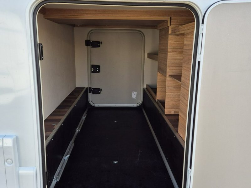 samochody kempingowe Weinsberg CaraHome 650 MEG 5 os. alkowa od WEINSBERG z automatem i FullLED!! Korzyść 77.900 PLN!!
