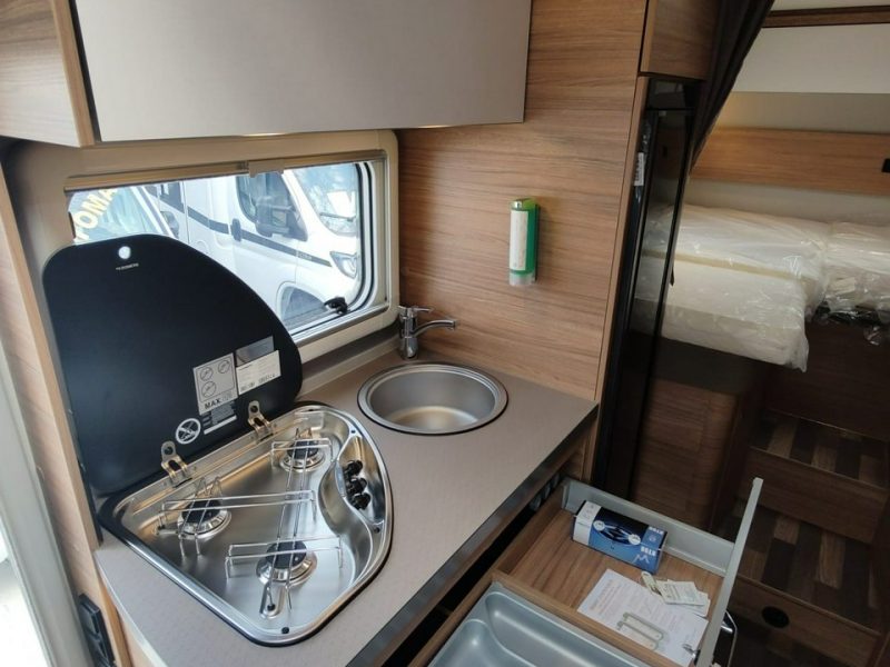 samochody kempingowe Weinsberg CaraHome 650 MEG 5 os. alkowa od WEINSBERG z automatem i FullLED!! Korzyść 77.900 PLN!!