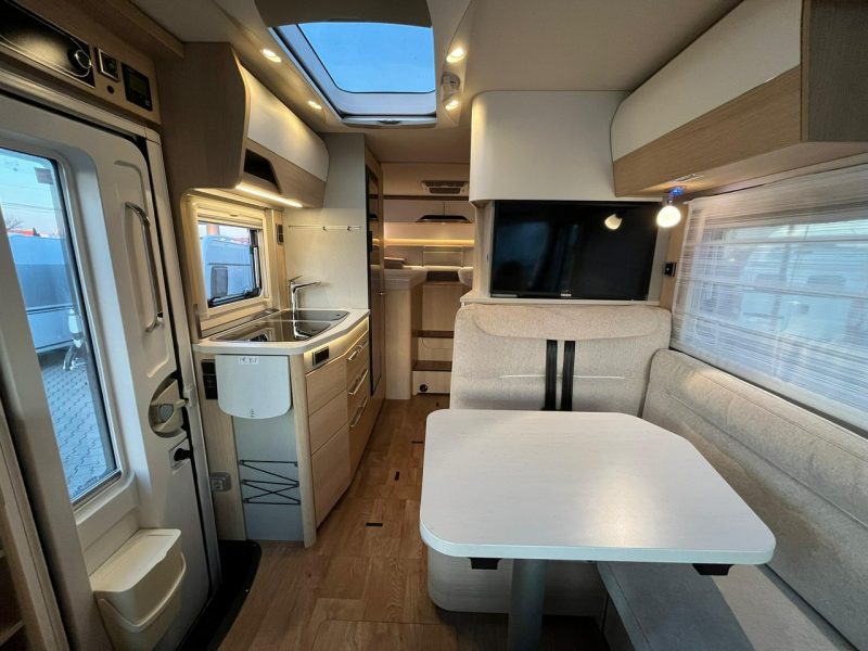 samochody kempingowe Hymer-Eriba B-MC I580 Integra na bazie Mercedesa dla 4 osób do 3,5T! Kraków