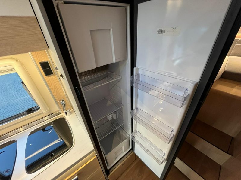 samochody kempingowe Hymer-Eriba B-MC I580 Integra na bazie Mercedesa dla 4 osób do 3,5T! Kraków