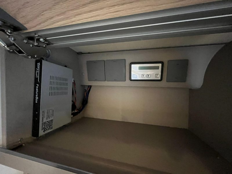 samochody kempingowe Hymer-Eriba B-MC I580 Integra na bazie Mercedesa dla 4 osób do 3,5T! Kraków