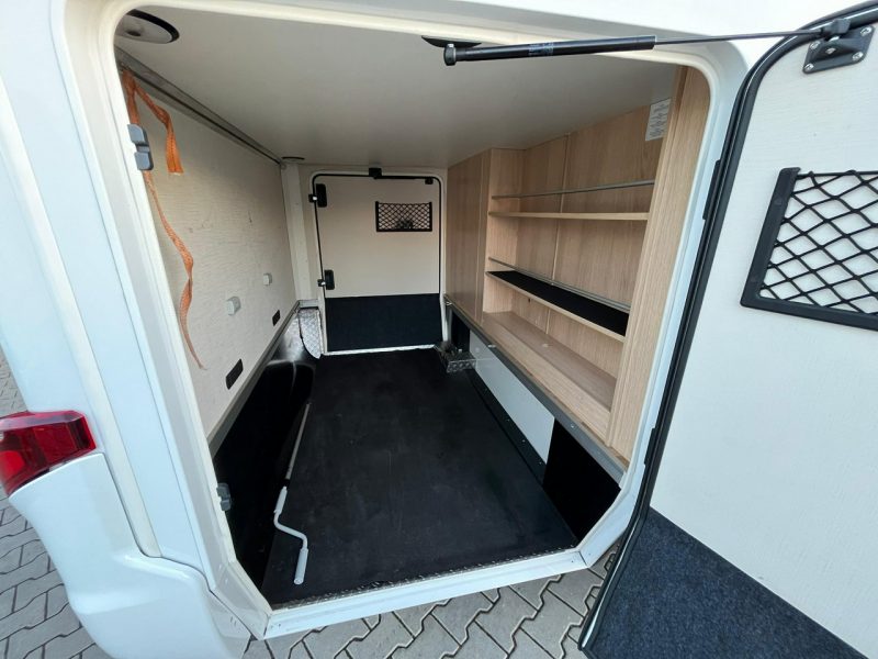 samochody kempingowe Hymer-Eriba B-MC I580 Integra na bazie Mercedesa dla 4 osób do 3,5T! Kraków