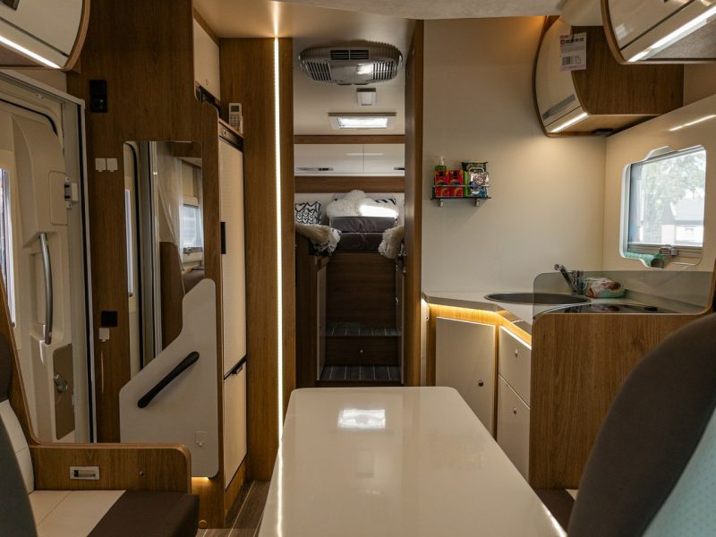 samochody kempingowe CI Horon 87 XT Horon 87 XT 1995 cm 3 170 KM Automat Wersja Zimowa 1 wł. Salon Polska