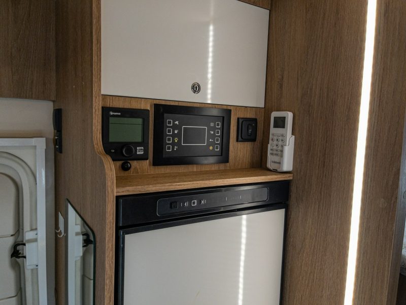 samochody kempingowe CI Horon 87 XT Horon 87 XT 1995 cm 3 170 KM Automat Wersja Zimowa 1 wł. Salon Polska