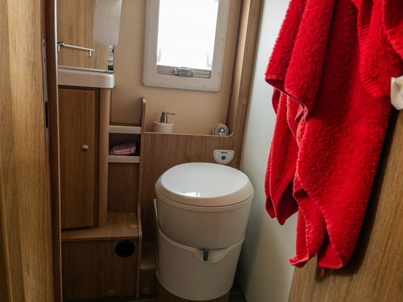 samochody kempingowe CI Horon 87 XT Horon 87 XT 1995 cm 3 170 KM Automat Wersja Zimowa 1 wł. Salon Polska