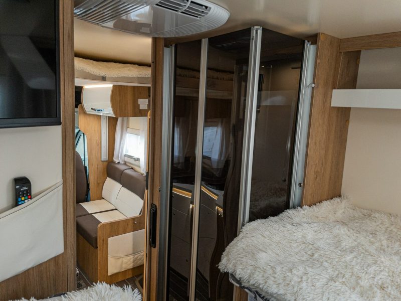 samochody kempingowe CI Horon 87 XT Horon 87 XT 1995 cm 3 170 KM Automat Wersja Zimowa 1 wł. Salon Polska