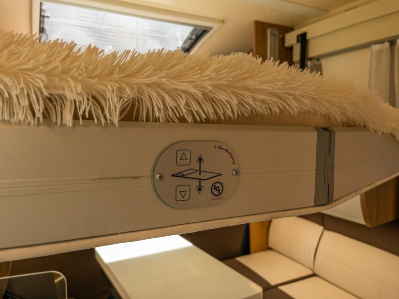 samochody kempingowe CI Horon 87 XT Horon 87 XT 1995 cm 3 170 KM Automat Wersja Zimowa 1 wł. Salon Polska