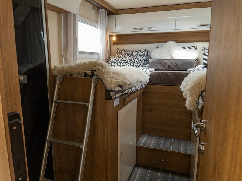 samochody kempingowe CI Horon 87 XT Horon 87 XT 1995 cm 3 170 KM Automat Wersja Zimowa 1 wł. Salon Polska
