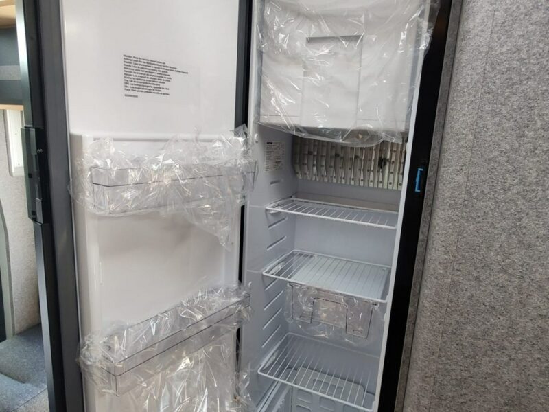 samochody kempingowe Dethleffs JUST GO T7055 EB (2025) Zimowy Just Go w automacie od Dethleffs! Kamper na bazie nowego Forda