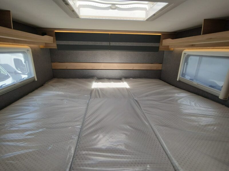 samochody kempingowe Dethleffs JUST GO T7055 EB (2025) Zimowy Just Go w automacie od Dethleffs! Kamper na bazie nowego Forda