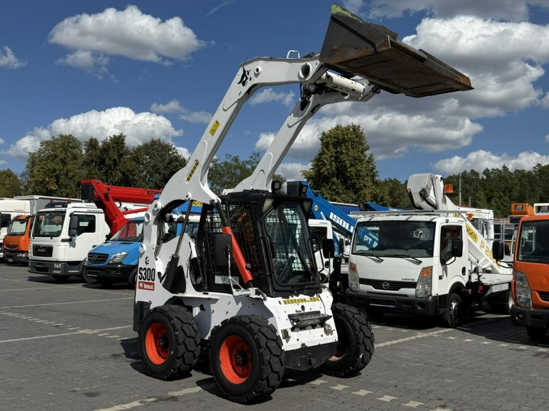 o sterowaniu burtowym Bobcat S300 Joystick Mini Ładowarka Waga 3692kg nie S570,553,530,S100,863 JCB NEW Holland Case Cat Caterpillar
