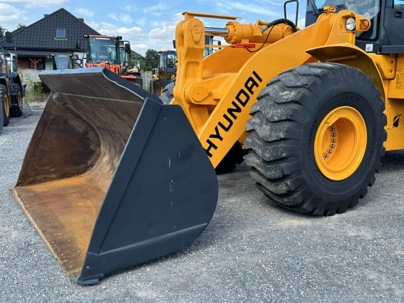 duża kołowa Hyundai HL770-7A Dobry Stan Techniczny, Centralne Smarowanie 23,1/Ton.