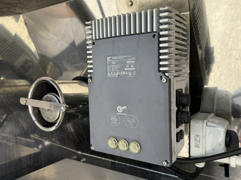 cysterna Lag Spożywcza Magyar Izolowana Webasto Pompa Elektryczna do Zrzutu 3-Komory 32.000litrów (10.5/7/14.5/) Pełna Instalacja i Filtr Sterylny