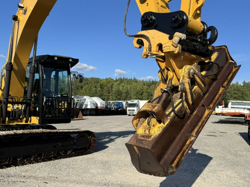 gąsienicowa Caterpillar 320 EL Szybkozłącze Łyżka Skarpowa uchylna Waga 22tony Zadbana Super Stan nie 319 320 323 320 324 326 329 330