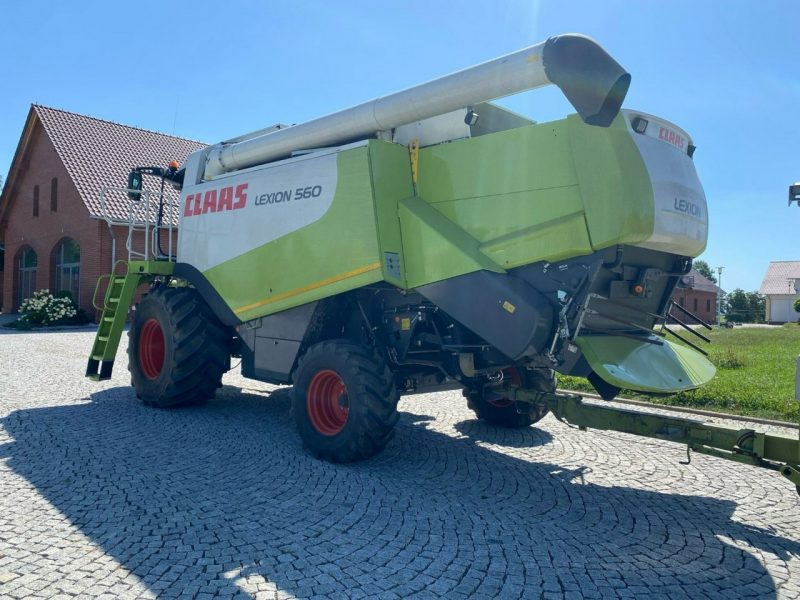 kombajny Claas kombajn CLAAS LEXION 560 + heder v750 kombajn CLAAS LEXION 560 + heder v750