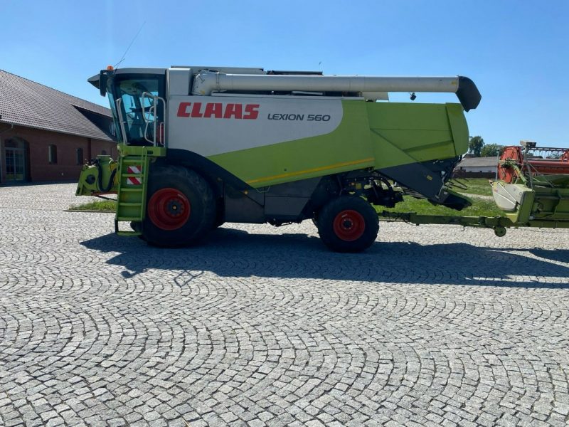 kombajny Claas kombajn CLAAS LEXION 560 + heder v750 kombajn CLAAS LEXION 560 + heder v750