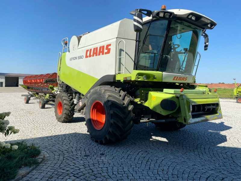kombajny Claas kombajn CLAAS LEXION 550 / 560 + heder v750 kombajn CLAAS LEXION 550 / 560 + heder v750