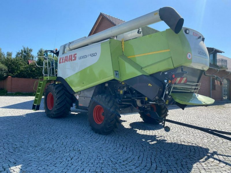 kombajny Claas kombajn CLAAS LEXION 550 / 560 + heder v750 kombajn CLAAS LEXION 550 / 560 + heder v750