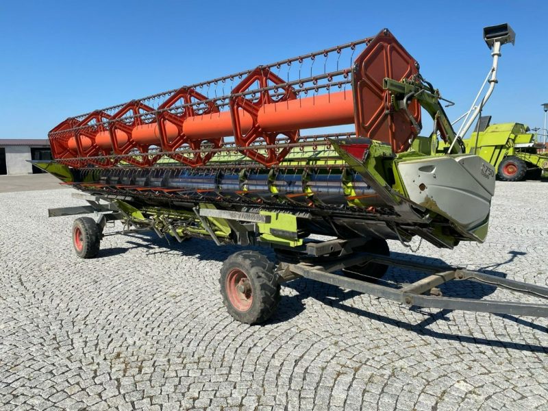 kombajny Claas kombajn CLAAS LEXION 550 / 560 + heder v750 kombajn CLAAS LEXION 550 / 560 + heder v750