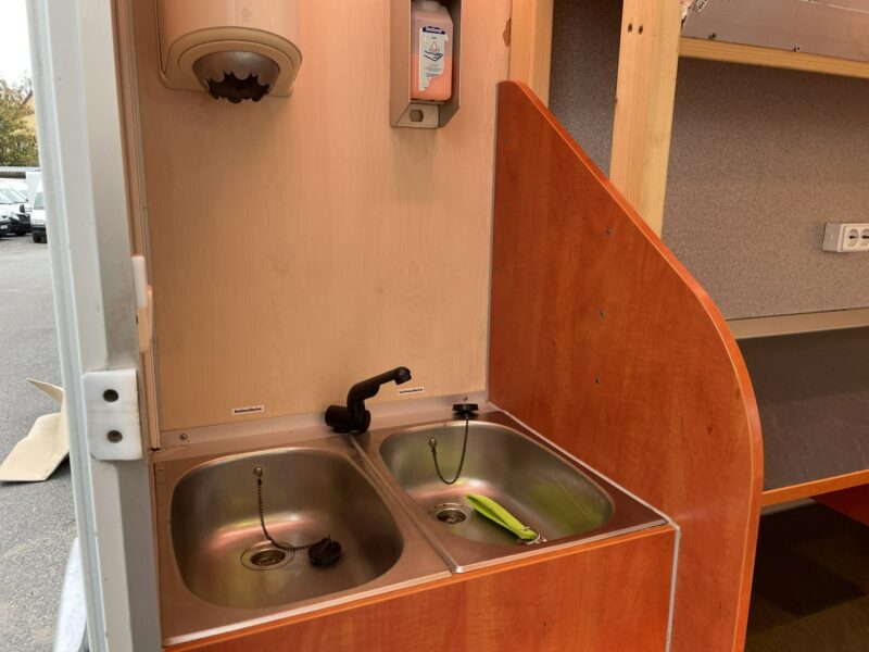 Renault Master Autosklep wędlin Gastronomiczny Food Truck Foodtruck Sklep Borco 2007