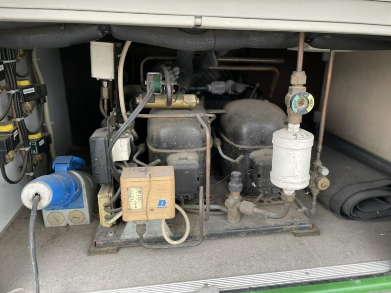 Renault Master Autosklep wędlin Gastronomiczny Food Truck Foodtruck Sklep Borco 2007