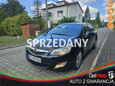 Opel Astra Klimatyzacja / Podgrzewane fotele i kierownica / Tempomat J (2009-2019)