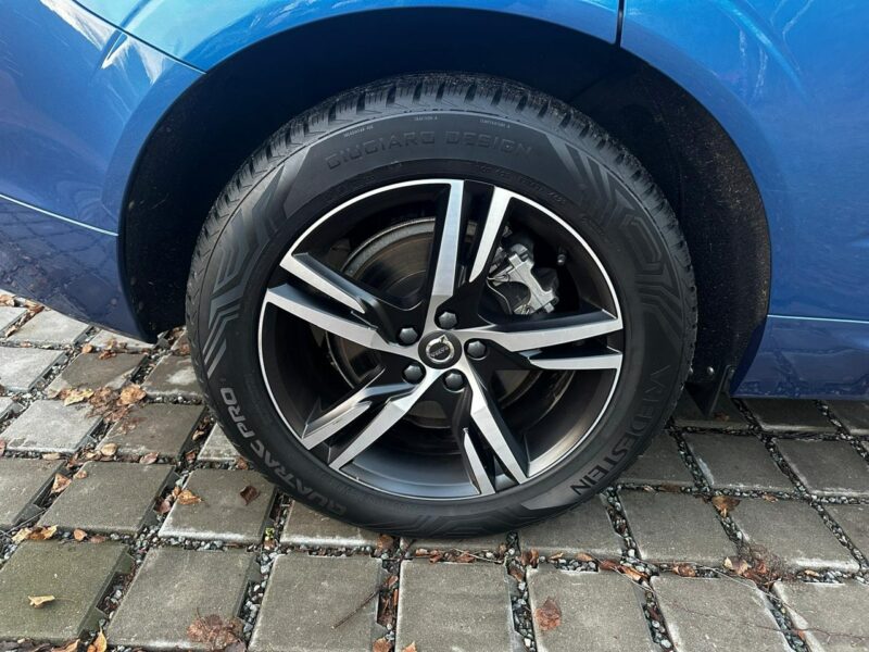 Volvo XC 60 XC60 R-design 2.0D5 235KM Automat Navi Kamery360 Panorama HAK Harman/K II (2017-)