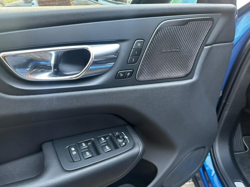 Volvo XC 60 XC60 R-design 2.0D5 235KM Automat Navi Kamery360 Panorama HAK Harman/K II (2017-)