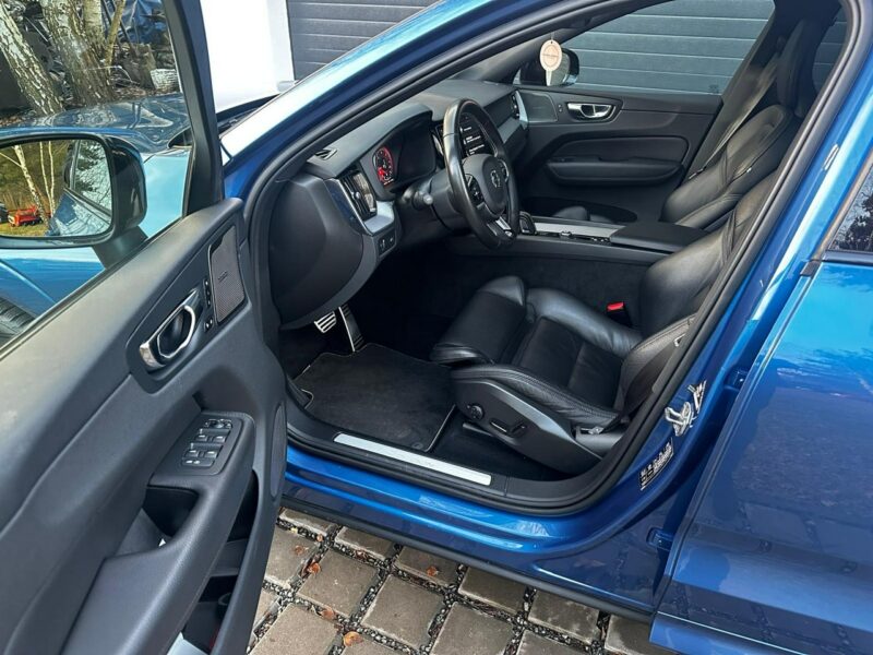 Volvo XC 60 XC60 R-design 2.0D5 235KM Automat Navi Kamery360 Panorama HAK Harman/K II (2017-)