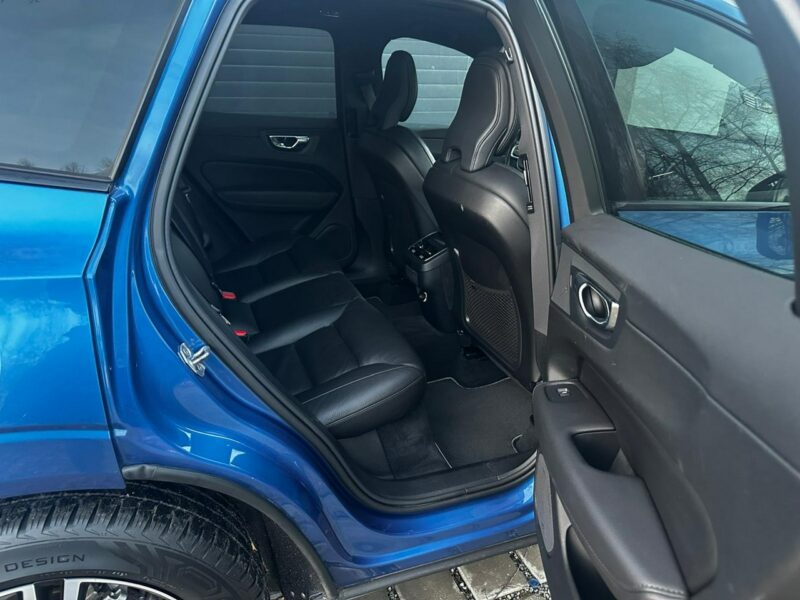 Volvo XC 60 XC60 R-design 2.0D5 235KM Automat Navi Kamery360 Panorama HAK Harman/K II (2017-)