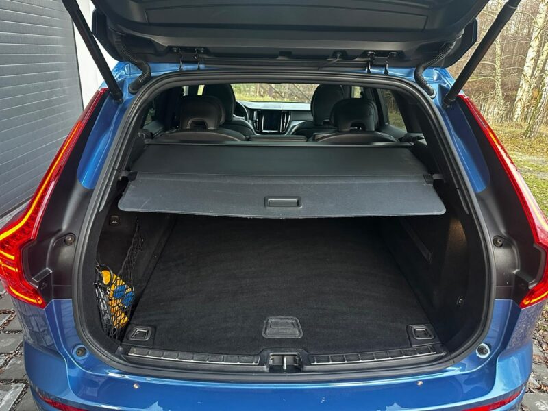 Volvo XC 60 XC60 R-design 2.0D5 235KM Automat Navi Kamery360 Panorama HAK Harman/K II (2017-)