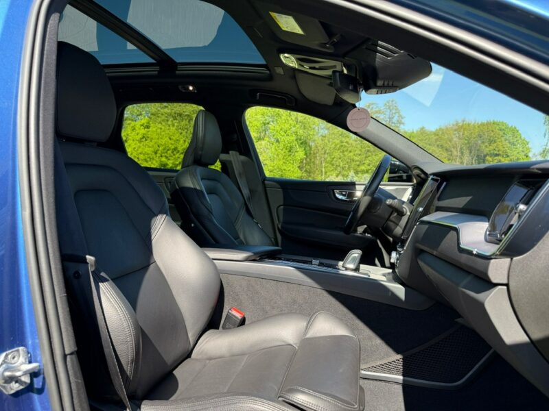 Volvo XC 60 XC60 R-design 2.0D5 235KM Automat Navi Kamery360 Panorama HAK Harman/K II (2017-)