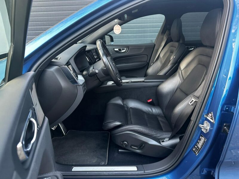Volvo XC 60 XC60 R-design 2.0D5 235KM Automat Navi Kamery360 Panorama HAK Harman/K II (2017-)
